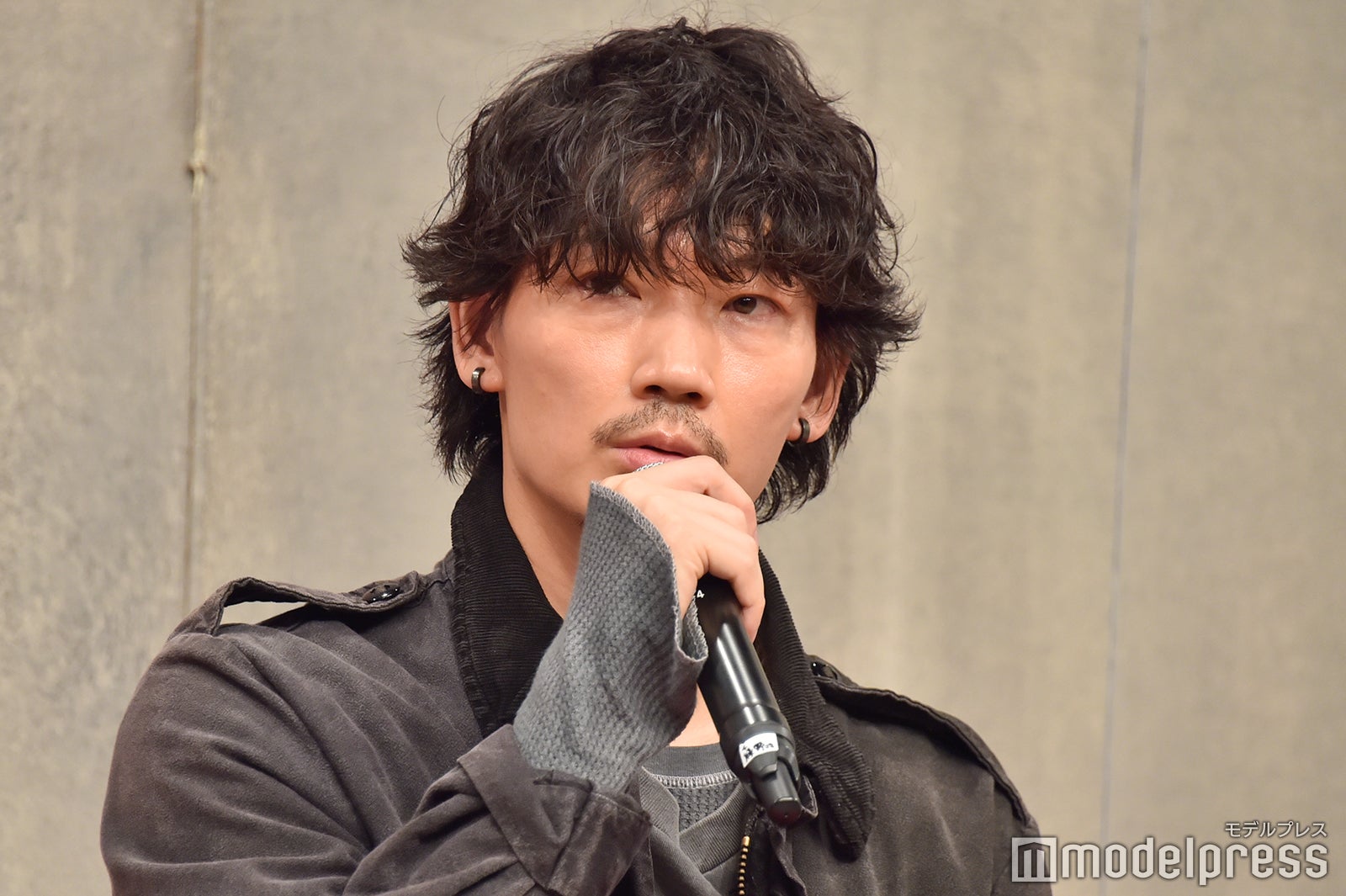 綾野剛 （C）モデルプレス