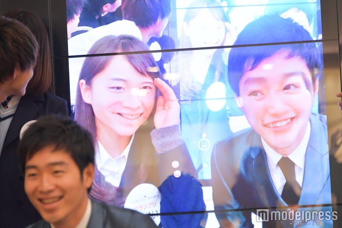 福田愛依&後藤淳平が顔交換 (C)モデルプレス