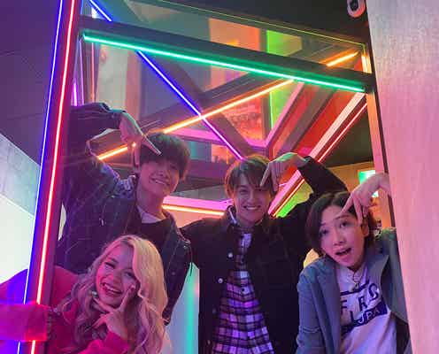 Aぇ! group小島健&佐野晶哉、ホカンス・モッパン…Z世代最新の遊び場で興奮 プリクラ撮影も「逆にエモい」