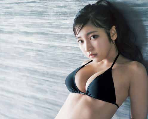#2i2十味、圧巻美ボディ魅せのビキニ姿披露 3年ぶり「ヤンジャン」ソロ表紙