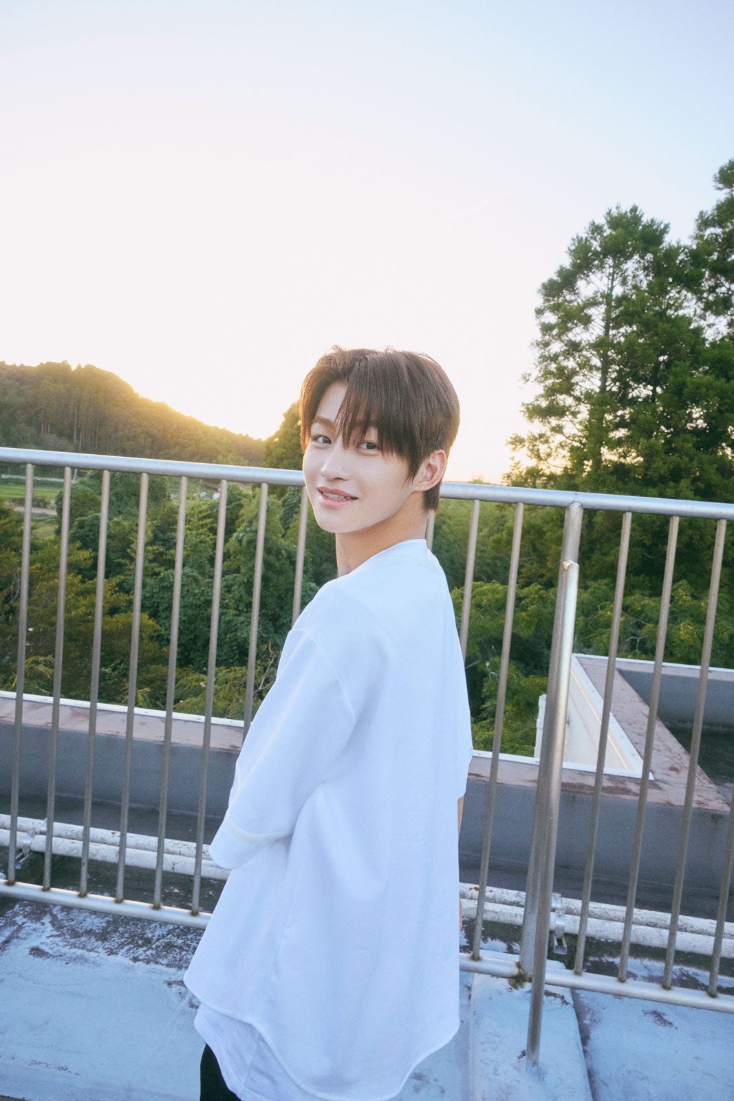 JIHOON（P）＆（C）PLEDIS Entertainment