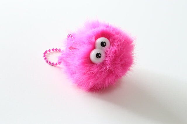 ダイソーのエコファーキーホルダー