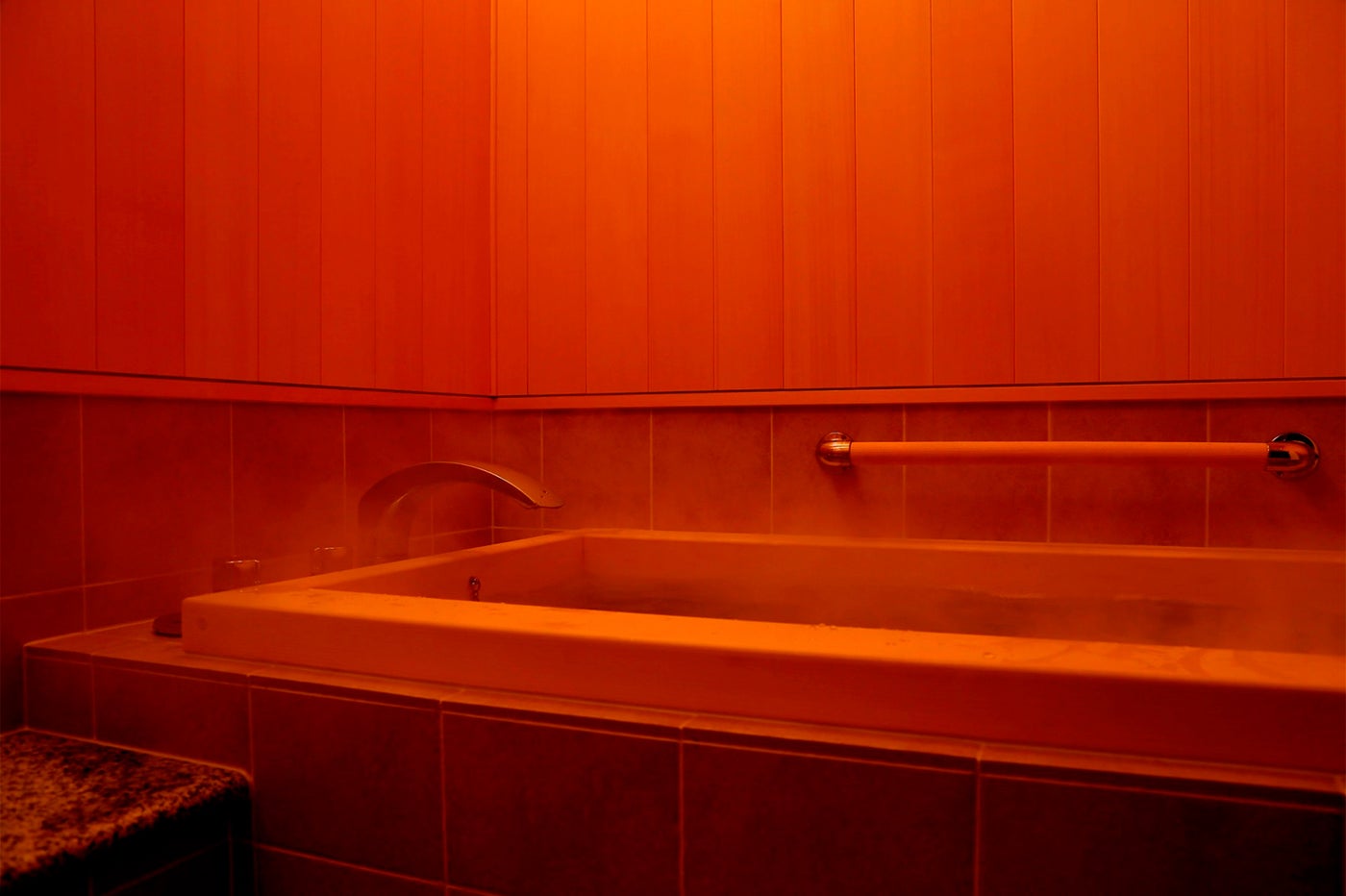 高野槇を使用した風呂／画像提供：ワコール