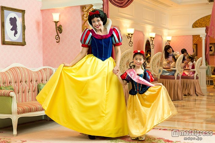 プリンセス・メイクオーバー・ランチ/(C)Disney