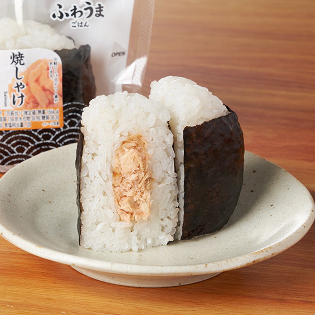 ファミマ、人気おむすび4種が具材そのまま11円値下げ 「直巻和風ツナマヨ」など対象、米の市場価格低下を受け