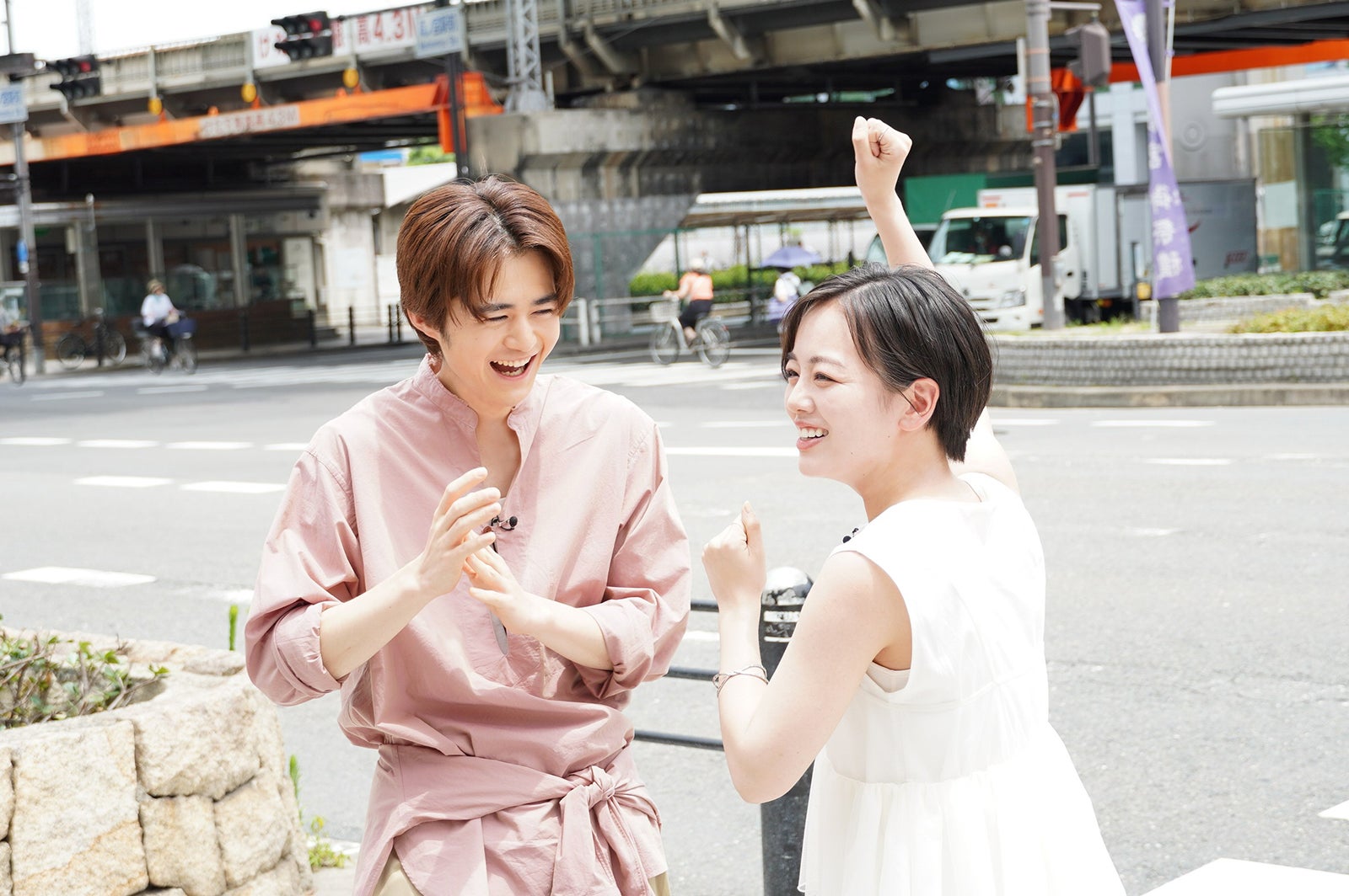 鈴鹿央士、伊原六花に公開プロポーズ？むちゃぶりに対応