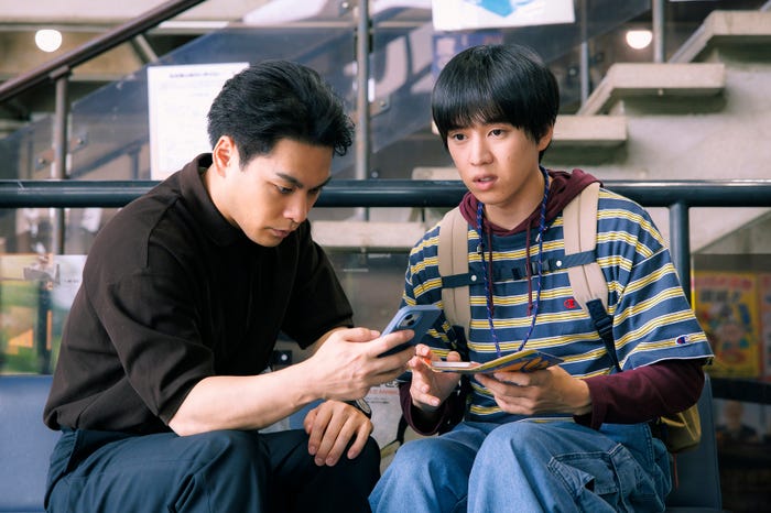 柳楽優弥、坂東龍汰「ライオンの隠れ家」第2話(C)TBS