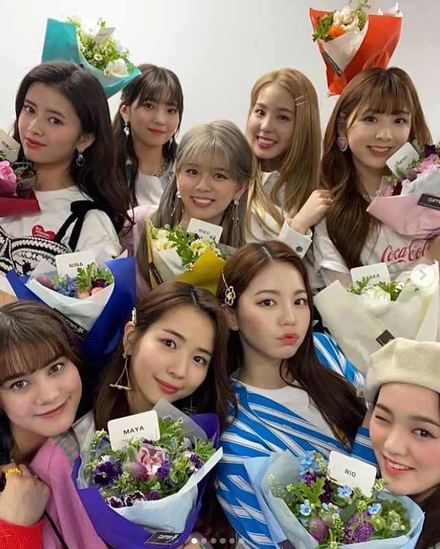 NiziUミイヒも登場、9人で「スッキリ」スタジオ初出演 近藤春菜も私服で駆けつける