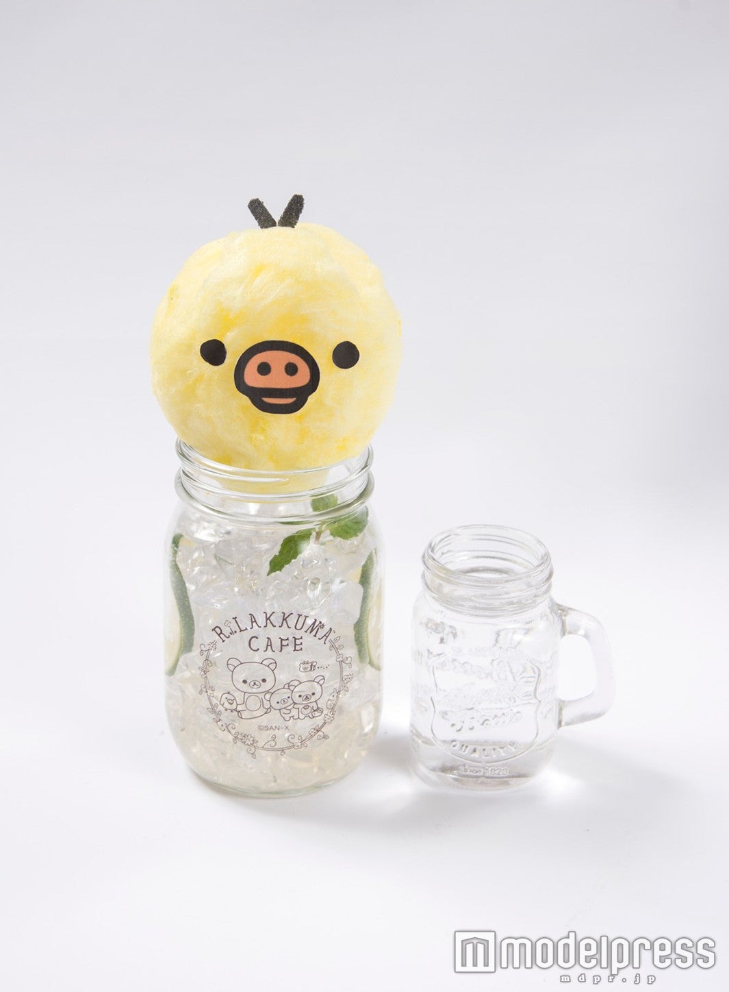 フルーツたっぷり♪リラックマのいちごミルクスムージー￥980（税抜）／画像提供：パルコ