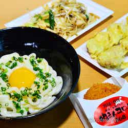 レース前に美味しい香川名物で夕食タイム(C)モデルプレス