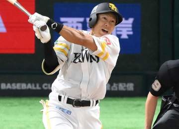 ソフトバンク九回サヨナラ勝ち 10カード連続負け越しなし 代打・柳田が試合を決める 3点リードの九回は抑えの杉山が救援失敗、同点3ラン被弾