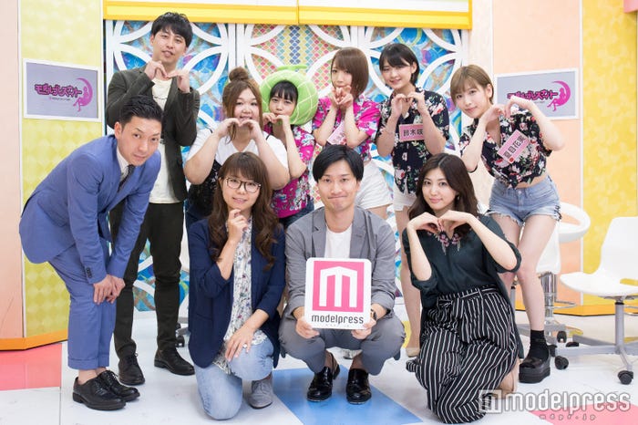 (前列左から)山崎ケイ、山添寛、岩崎名美(後列左から)ニューヨーク、TEAM BANANA藤本友美、山口めろん、清水あいり、鈴木咲、夏目花実(C)モデルプレス