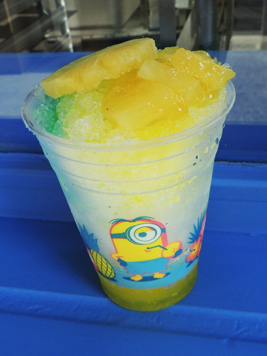 「デリシャス・ミー！ ザ・クッキー・キッチン」のミニオン・シェイブアイス ～パイン～ 850円