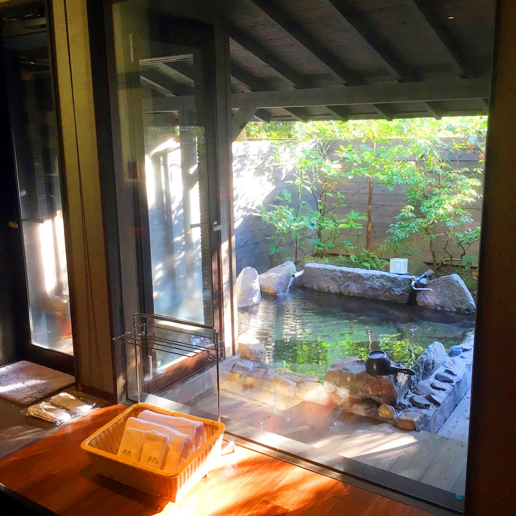 霧島温泉の温泉宿（提供写真）
