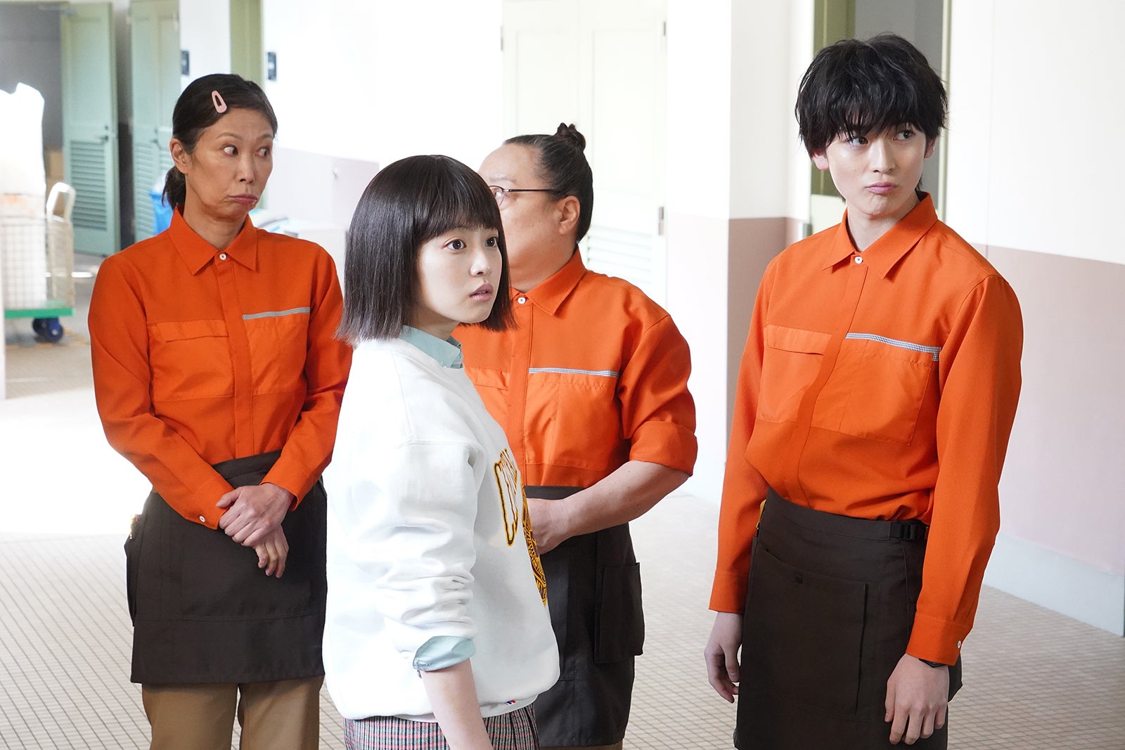 （中央）今田美桜（右）高橋文哉／「悪女（わる）～働くのがカッコ悪いなんて誰が言った？～」第4話より（C）日本テレビ