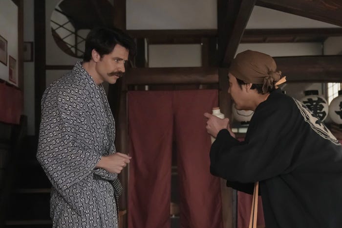 トミー・バストウ、岡部たかし「ばけばけ」第23話(C)NHK