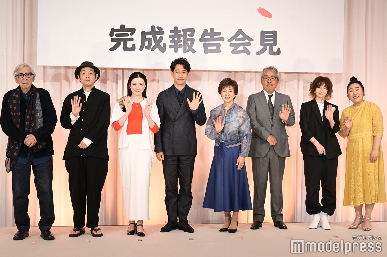 （左から）山田洋次監督、宮藤官九郎、永野芽郁、大泉洋、吉永小百合、寺尾聰、YOU、枝元萌（C）モデルプレス