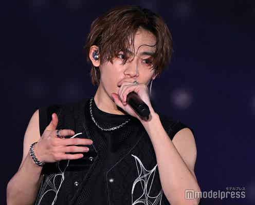 NOA、ノースリーブから輝く肉体美 観客に寄り添うパフォーマンスで会場一体【関西コレクション 2024 S/S】