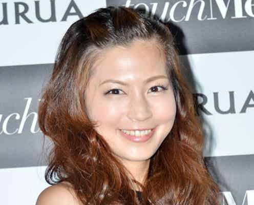 “新婚”安田美沙子、セクシー肌見せスタイルで登場 幸せの瞬間を語る