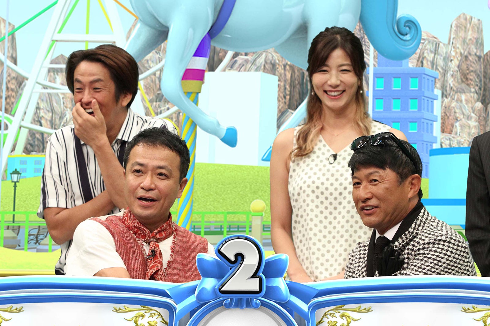 （左上から時計回りに）堀内健、青木愛、武田修宏、中山秀征 （C）フジテレビ