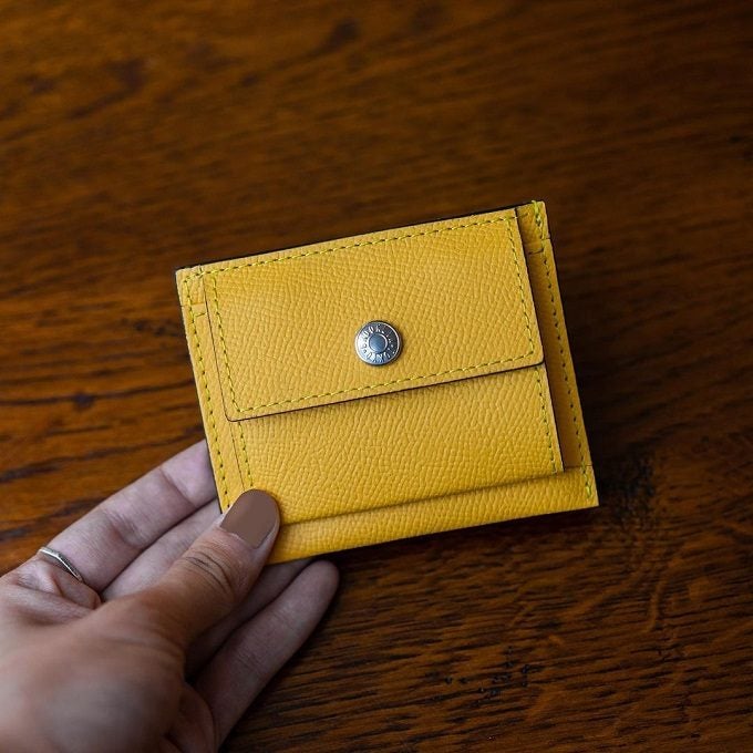 小さくても収納力あり！シンプルで使いやすい上質レザーのミニ財布＜3