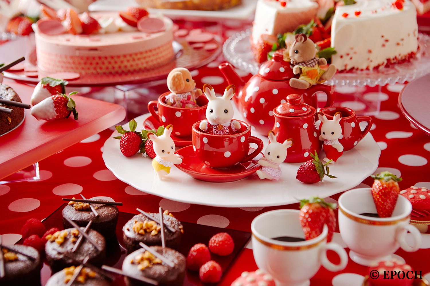 シルバニアファミリーと楽しむ苺スイーツビュッフェ「ストロベリーコレクション with シルバニアファミリー」開催