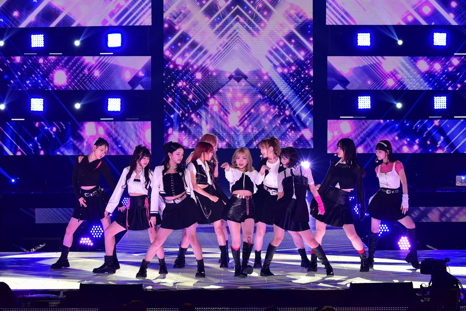 ME:I（C）Rakuten GirlsAward 2024 SPRING／SUMMER