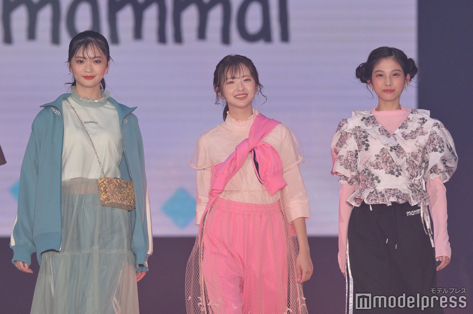 HANA、谷口彩菜、まちさん （C）モデルプレス