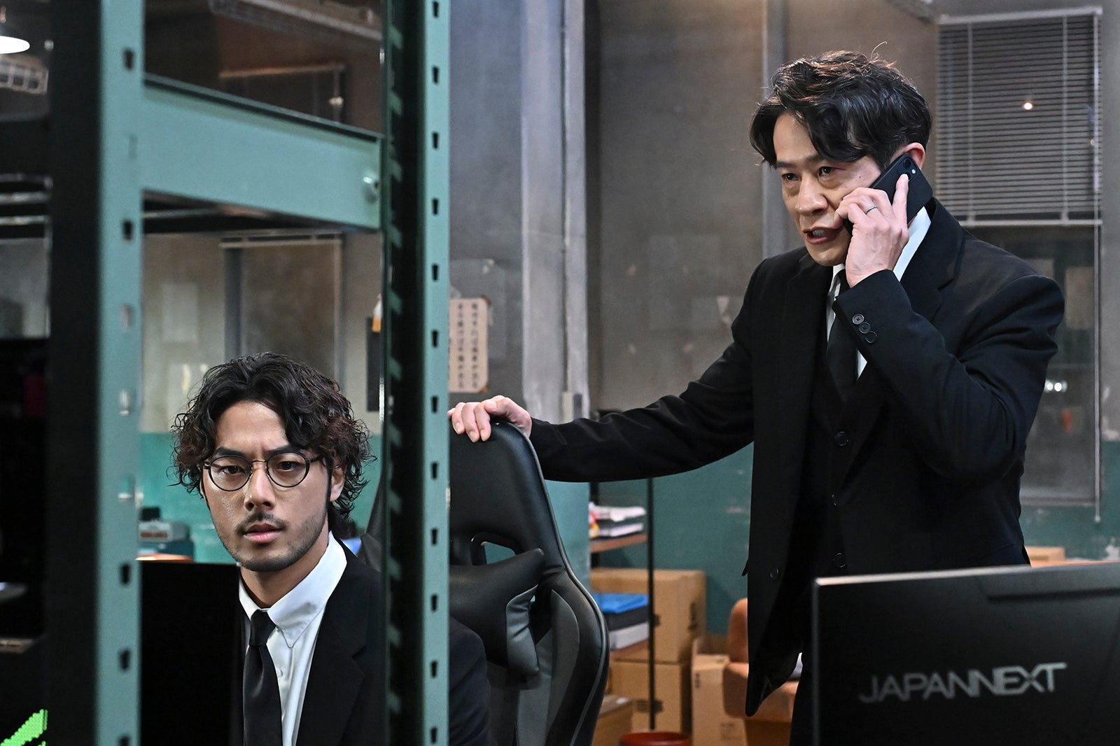 熊井啓太、三浦誠⼰「DOPE 麻薬取締部特捜課」第7話（C）TBS