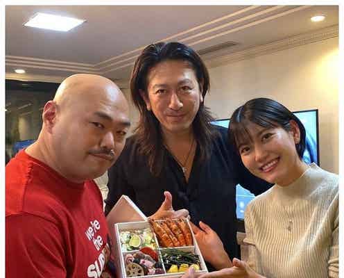 クロちゃん&真剣交際中・リチ、有名ミュージシャン主催の新年会参加に驚きの声「どんな繋がり?」