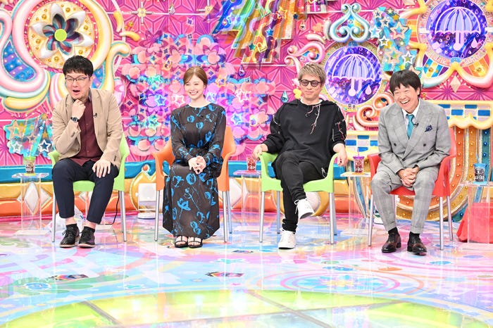 土田晃之、白石麻衣、田村淳、蛍原徹(C)テレビ朝日