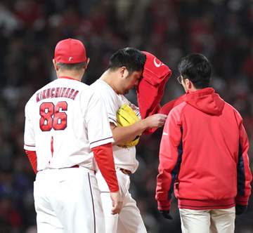 2球で2失点の広島・中崎は慎重にいくべきだった 交代の判断は間違いではない【解説】