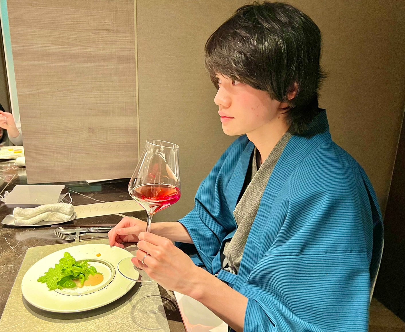 矢島尚也「グルメ巡りで出会ったお酒のペアリング！」（提供写真）