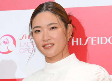 原英莉花「私はもう少しこの年に残留します。一歩を踏み出していけるよう努力します」と投稿 23日に師匠の尾崎将司さん死去 SNS励ましの声