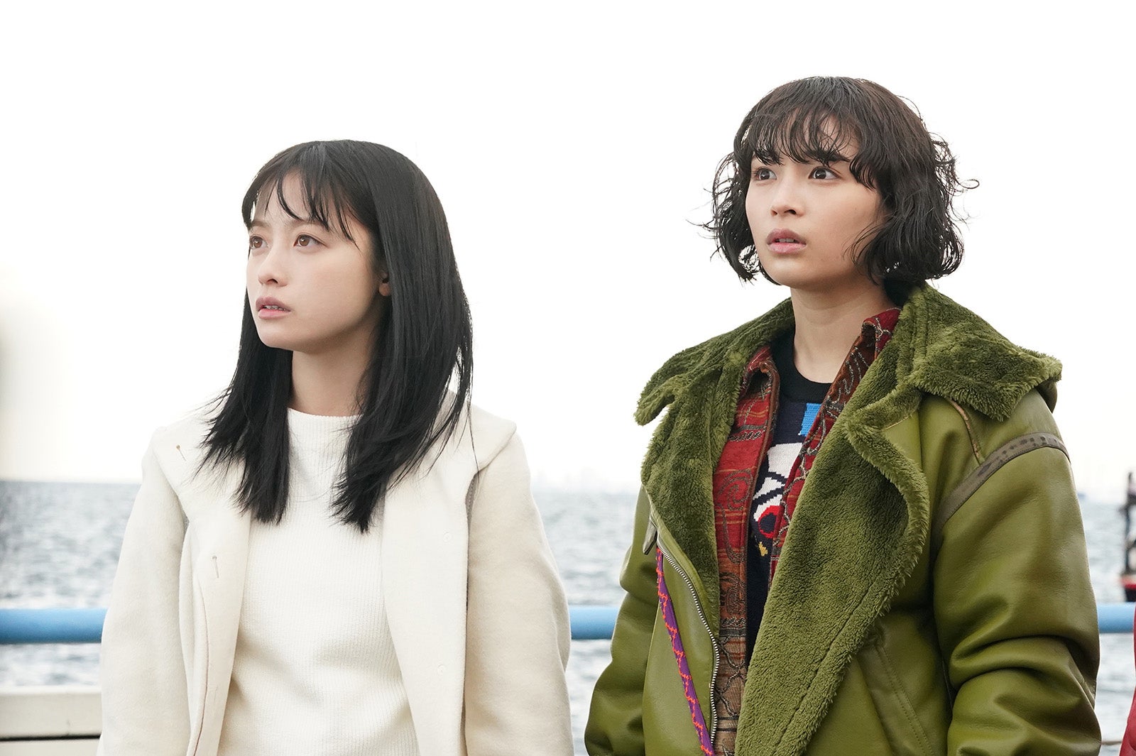 橋本環奈、広瀬すず「ネメシス」第2話より（C）日本テレビ