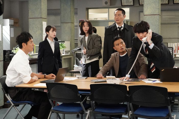 (左から)沢村一樹、橋本環奈、松本まりか、JP、徳重聡、前田拳太郎