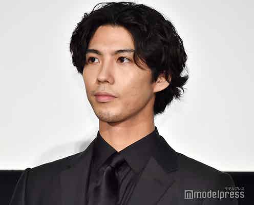 アミューズ退所&独立の賀来賢人、SNSで報告「自分のやりたい事に後悔なく挑戦していきたい」