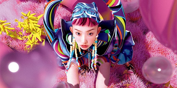 水曜日のカンパネラ・詩羽、バーチャル世界でカラフル衣装着こなす