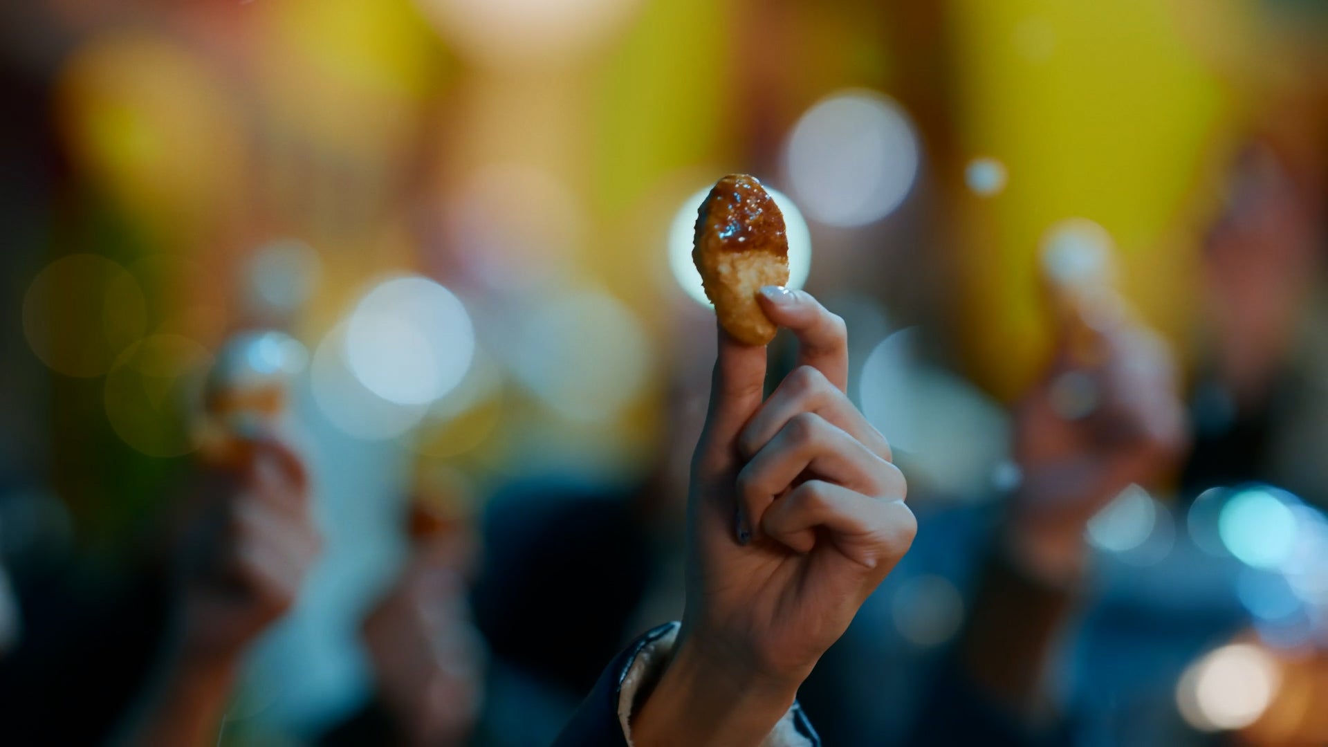 新TVCM「冬ナゲット30ピース カウントダウン」篇（提供写真）