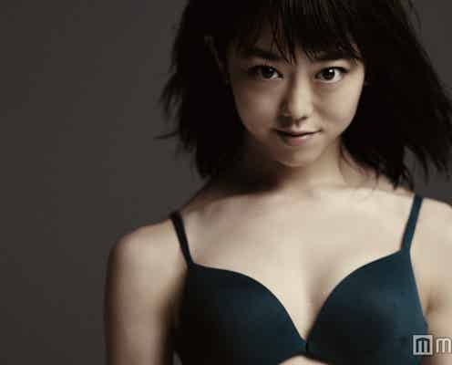 峯岸みなみ、激変の美ウエスト大胆露出