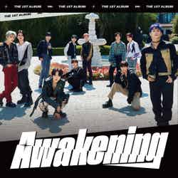 INI 1stアルバム「Awakening」初回限定盤A（C）LAPONE ENTERTAINMENT