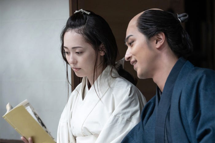 福原遥、横浜流星「べらぼう~蔦重栄華乃夢噺~」第29話(C)NHK