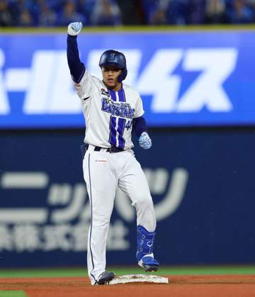 DeNA 井上朋也がソフトバンクに“恩返し打” 先発抜てきでモイネロから左翼線二塁打 大舞台で古巣からの初安打に本拠地が大歓声
