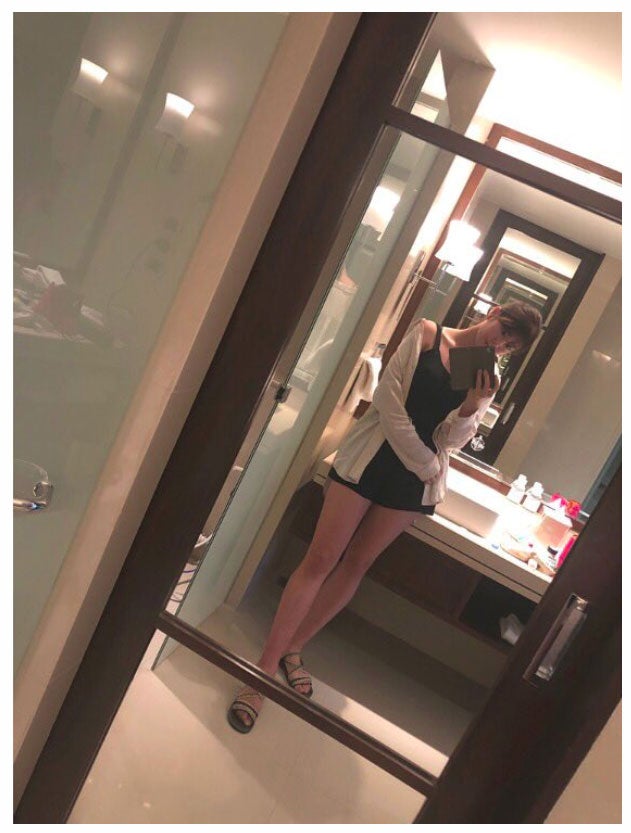 稲村亜美、美脚あらわなショットで“左足復活”報告