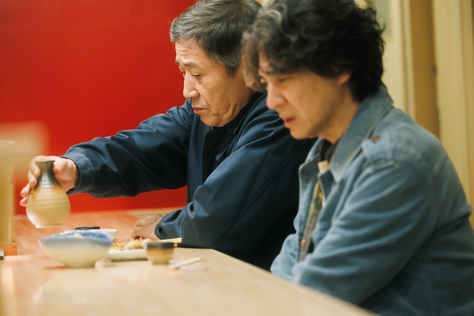 小林薫、吉岡秀隆「コタツがない家」第7話より（C）日本テレビ