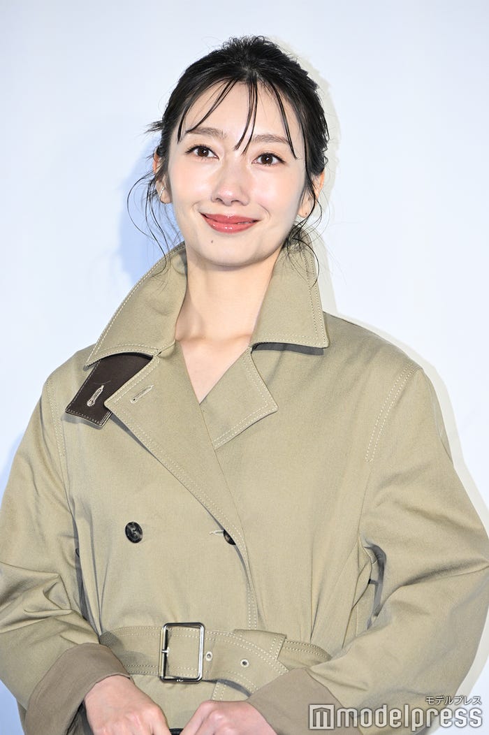 波瑠(C)モデルプレス