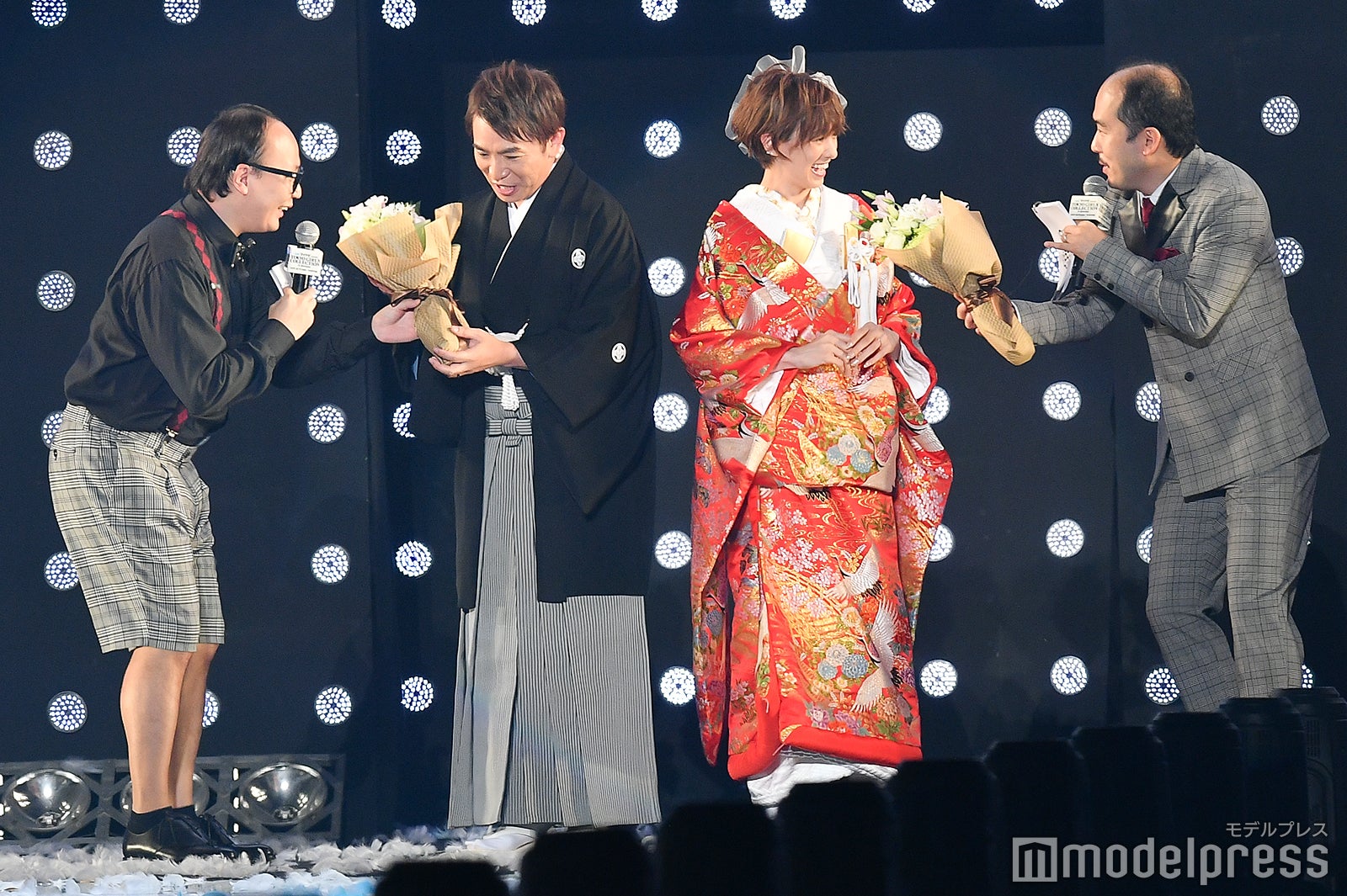 （中央）濱口優、南明奈（C）モデルプレス