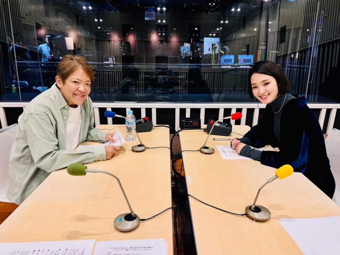 ライオネス飛鳥、剛力彩芽(C)ニッポン放送