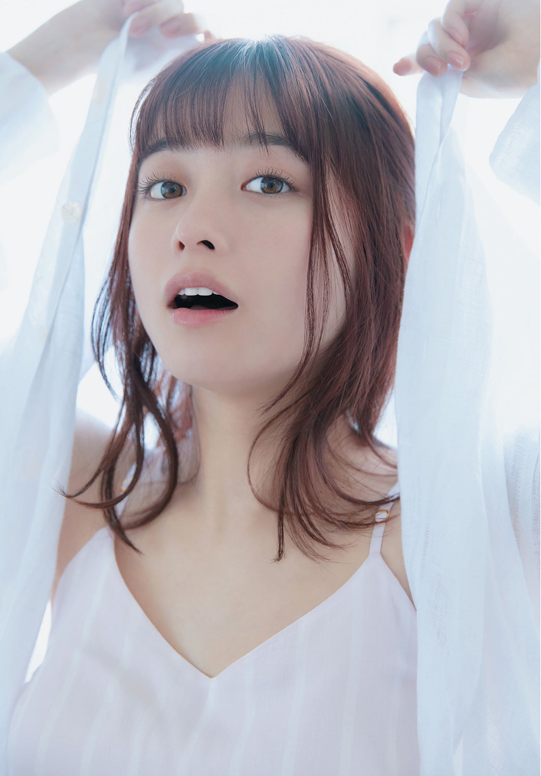 Amazon.co.jp: 橋本環奈 写真集 サイン入り : おもちゃ