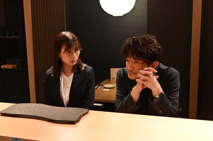 芳根京子、津田健次郎 「俺の可愛いはもうすぐ消費期限!?」第5話より(C)テレビ朝日